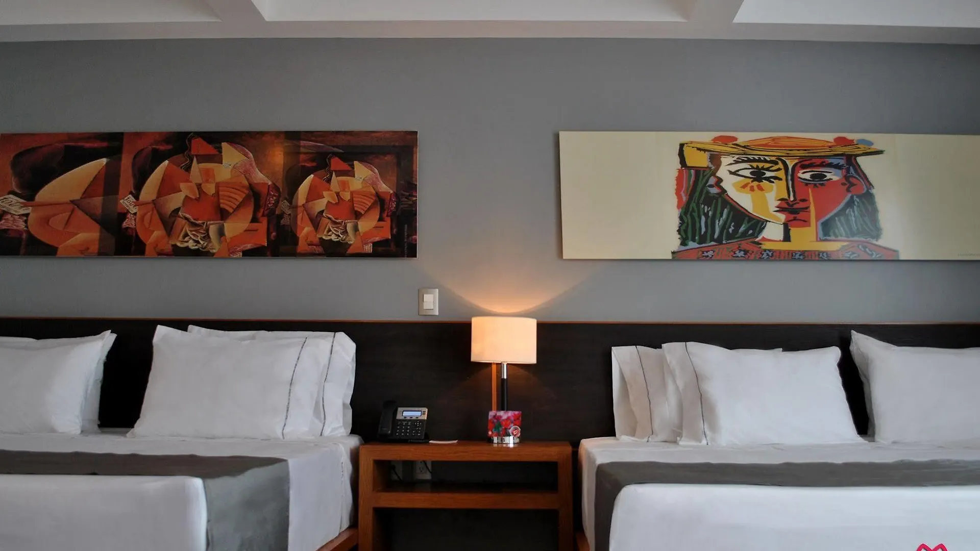 Hotel Y Tu Expo Гвадалахара